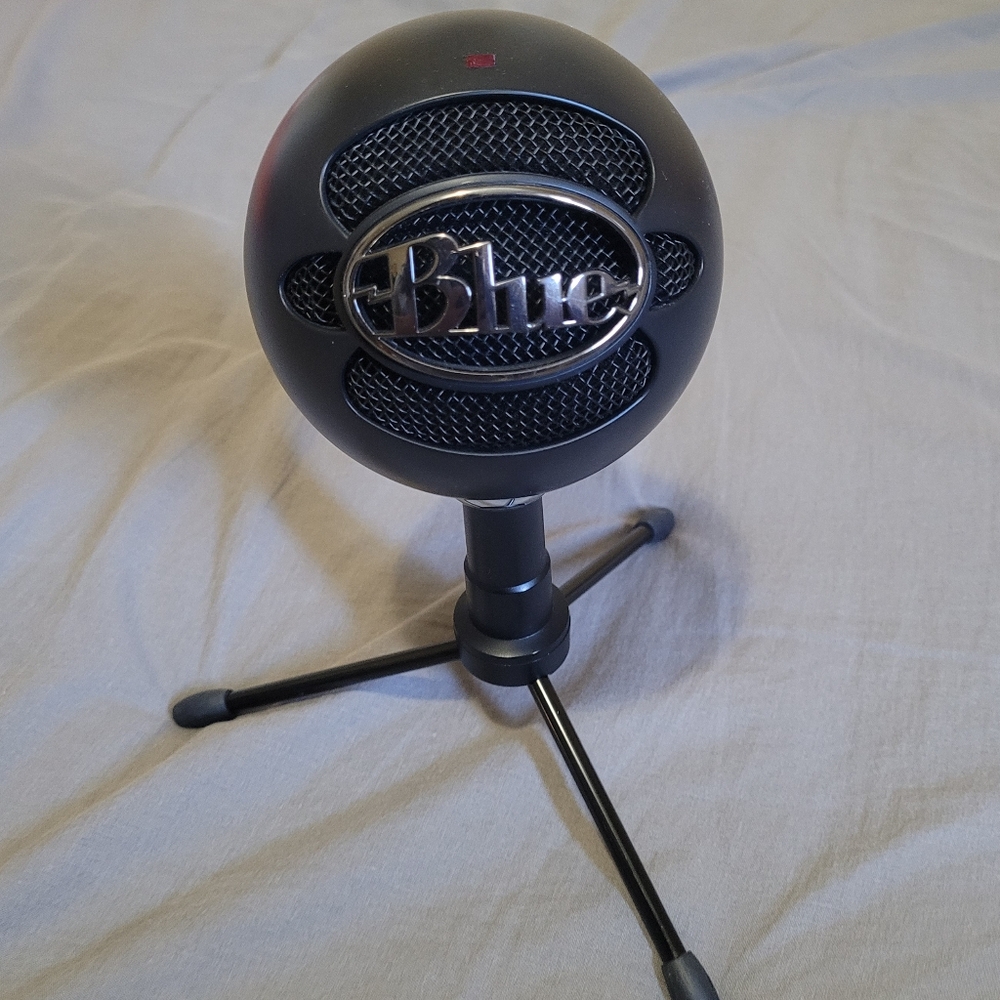 Logitech 'Blue' Snowball ICE USB Microphone in colour: Black